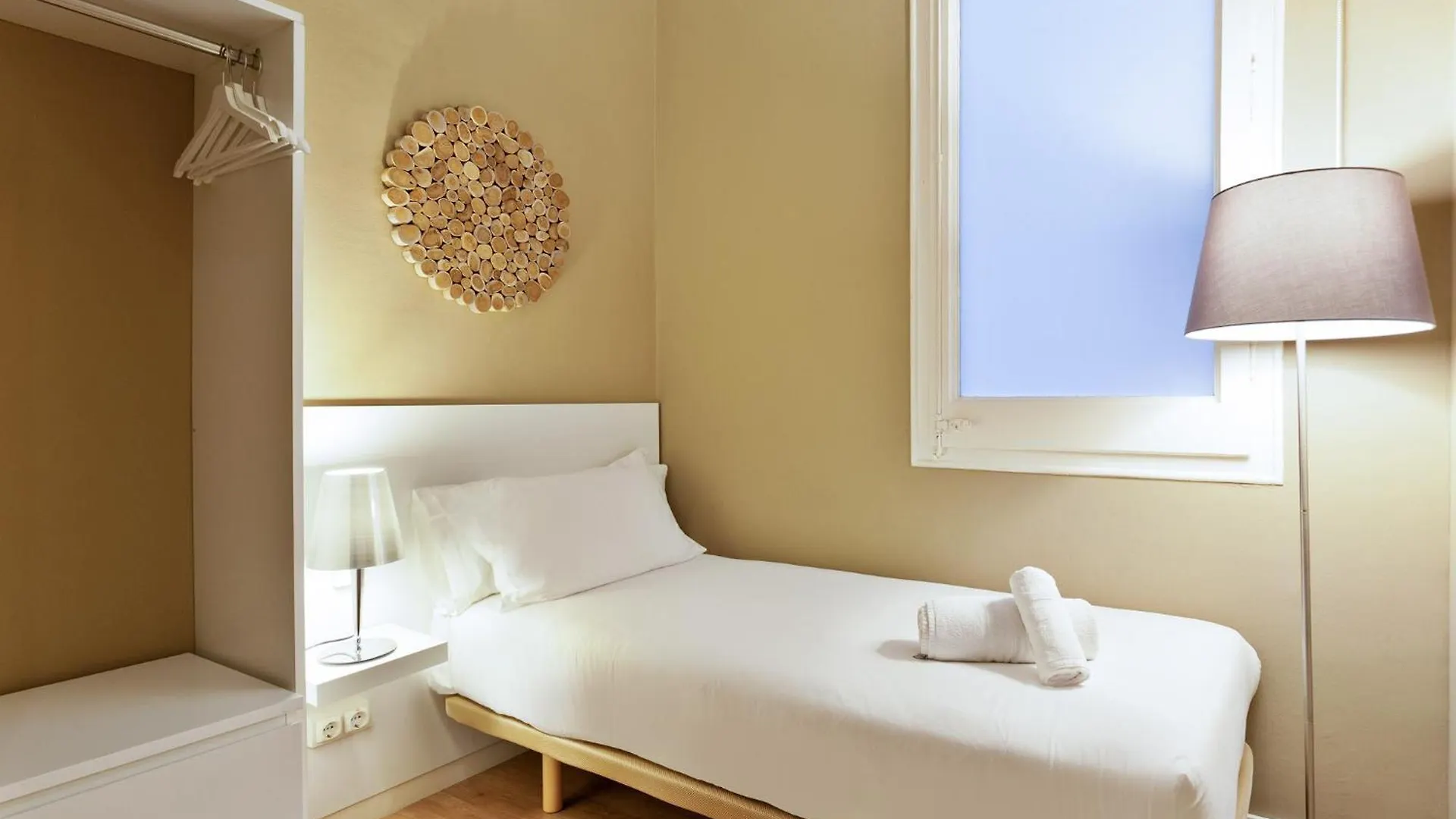 Ola Living Diagonal Apartments Barcelona 0*,